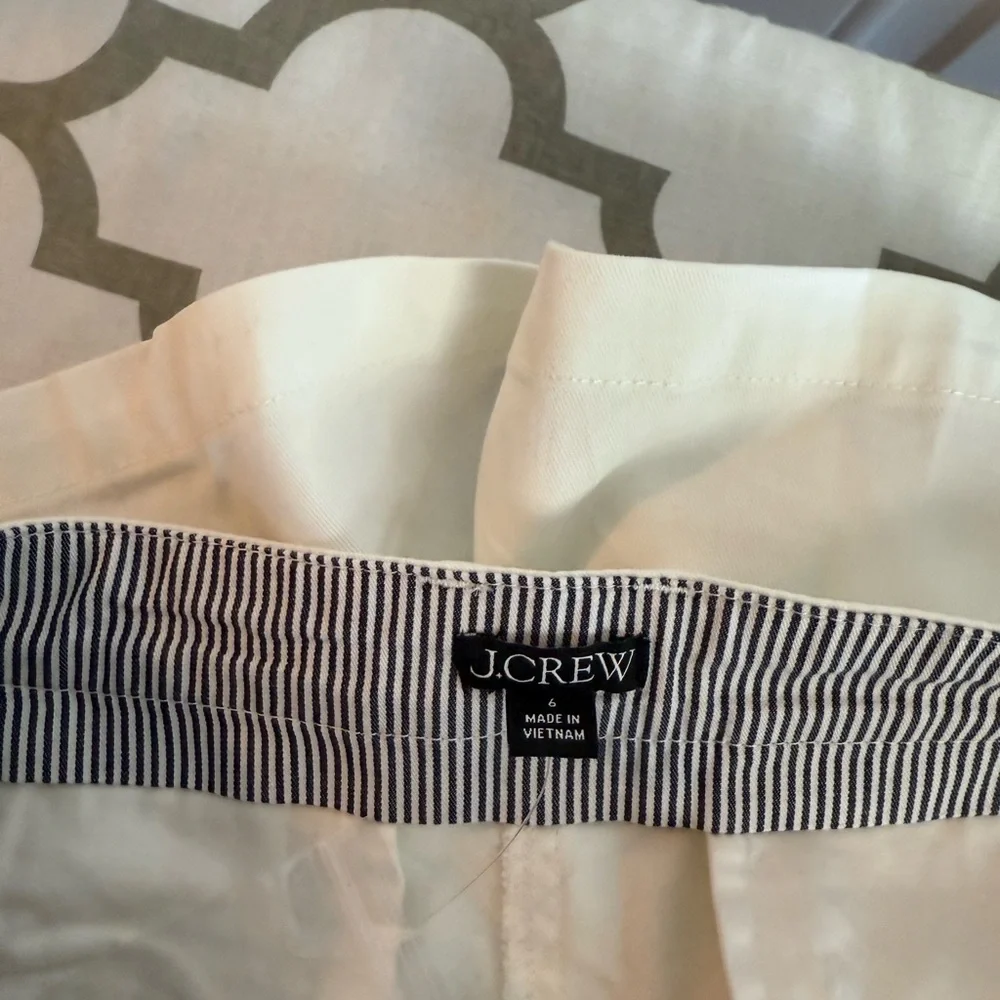 J. Crew 3" pleated heritage chino short Size 6 NWOT - Picture 4 of 8